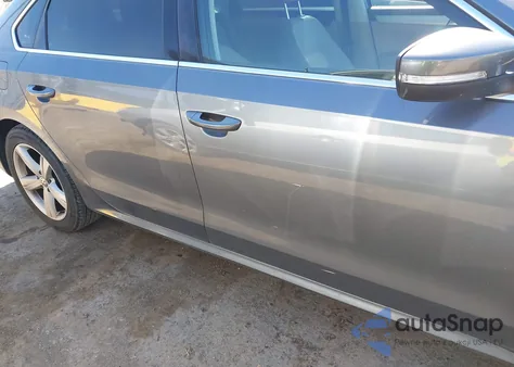 2013 Volkswagen Passat 2.5L Se from USA, damaged, VIN 1VWBP7A35DC148149